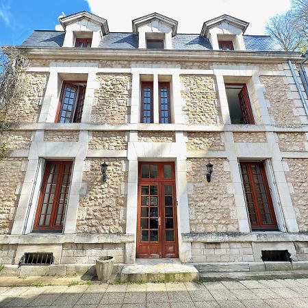 Le Melusine , A 50M De La Gare De Poitiers Appartement Buitenkant foto